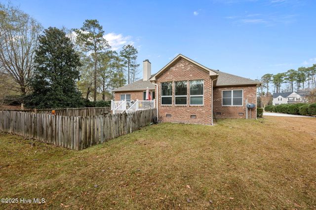 202 Geneva Court, New Bern, NC 28562
