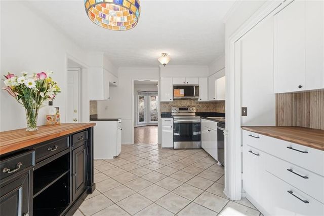 130 Spring Ridge Court, Roswell, GA 30076