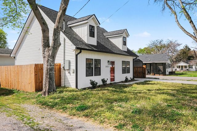 302 Sloan St, Lebanon, TN 37087