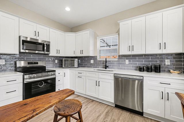 302 Sloan St, Lebanon, TN 37087