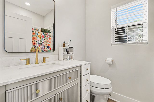 302 Sloan St, Lebanon, TN 37087