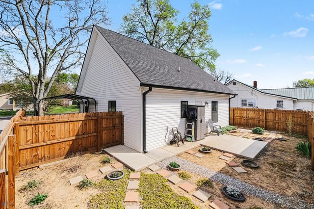 302 Sloan St, Lebanon, TN 37087