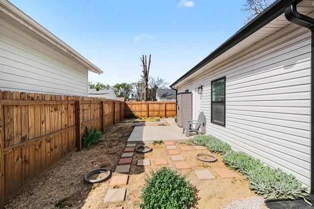 302 Sloan St, Lebanon, TN 37087