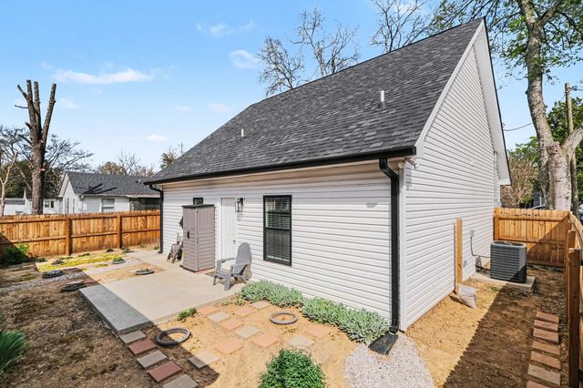 302 Sloan St, Lebanon, TN 37087