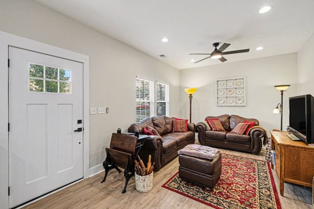 302 Sloan St, Lebanon, TN 37087