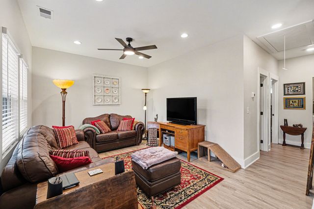 302 Sloan St, Lebanon, TN 37087