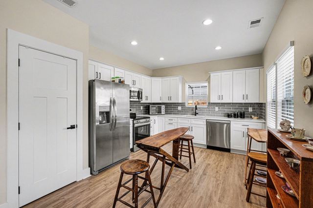 302 Sloan St, Lebanon, TN 37087