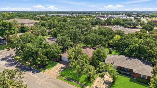 2110 Navajo Street, Denton, TX 76209