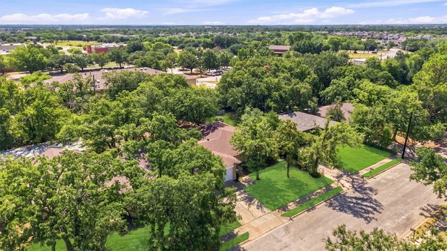 2110 Navajo Street, Denton, TX 76209