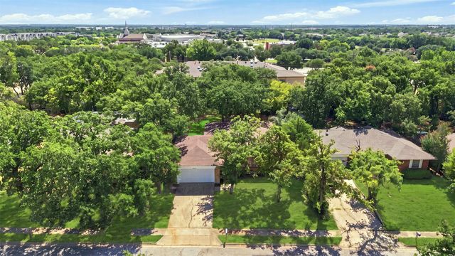 2110 Navajo Street, Denton, TX 76209