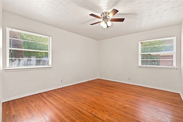 2110 Navajo Street, Denton, TX 76209