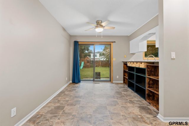 2827 Jane Lane, Lincoln, NE 68516