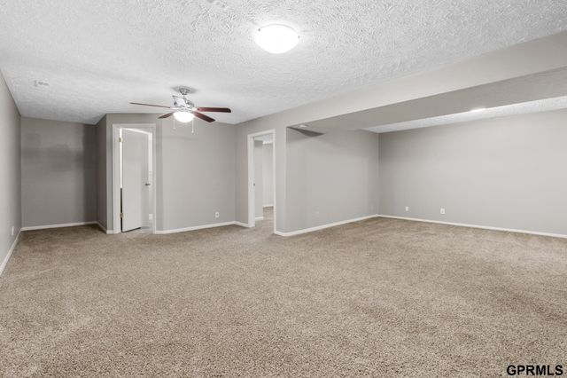 2827 Jane Lane, Lincoln, NE 68516