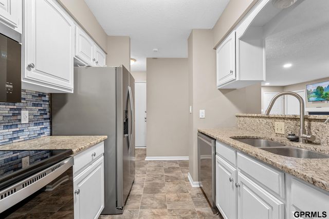 2827 Jane Lane, Lincoln, NE 68516