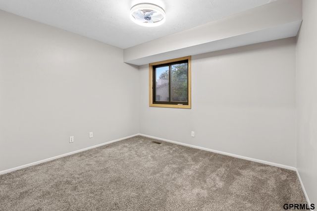 2827 Jane Lane, Lincoln, NE 68516