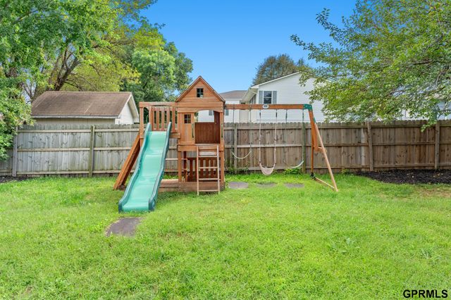 2827 Jane Lane, Lincoln, NE 68516