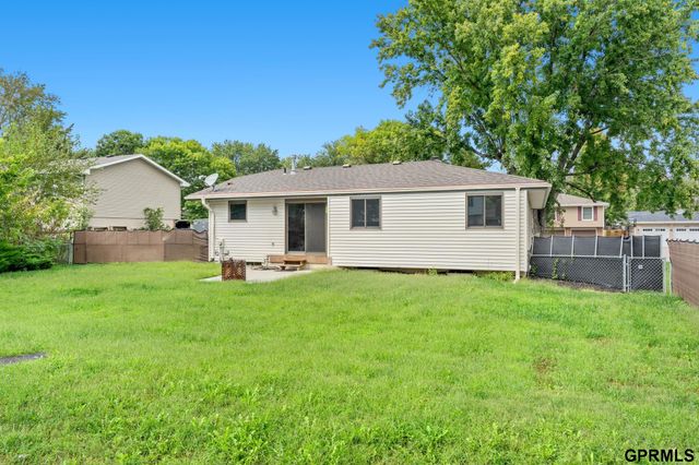 2827 Jane Lane, Lincoln, NE 68516