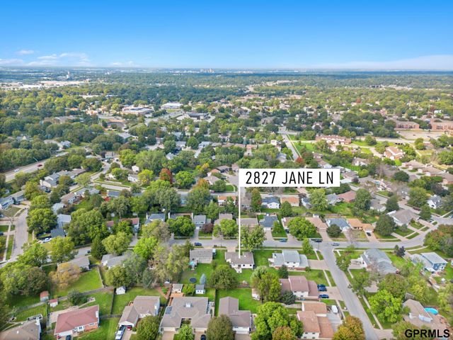 2827 Jane Lane, Lincoln, NE 68516