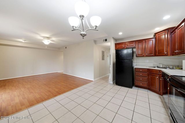 737 N Hite Ave 3, Louisville, KY 40206