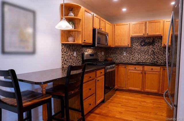 1165 Savoy Drive, Melville, NY 11747