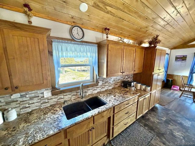 1739 21st Trl, Cotopaxi, CO 81223