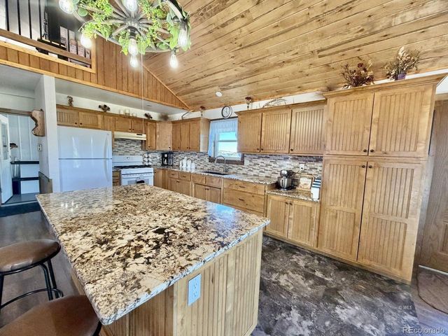 1739 21st Trl, Cotopaxi, CO 81223