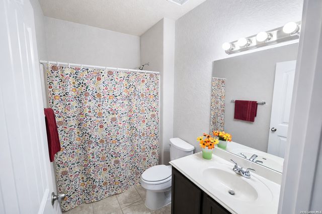 729 Community, New Braunfels, TX 78132