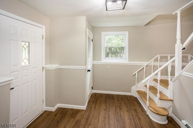 636 Bensel Dr, Mount Arlington Boro, NJ 07850