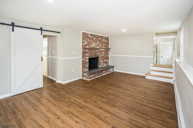 636 Bensel Dr, Mount Arlington Boro, NJ 07850