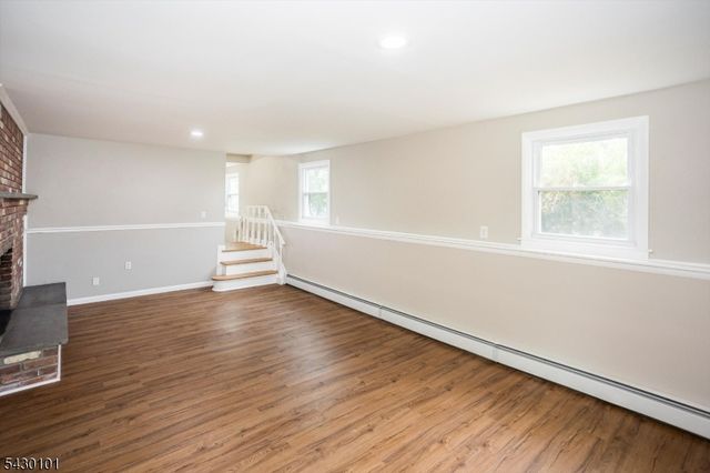 636 Bensel Dr, Mount Arlington Boro, NJ 07850
