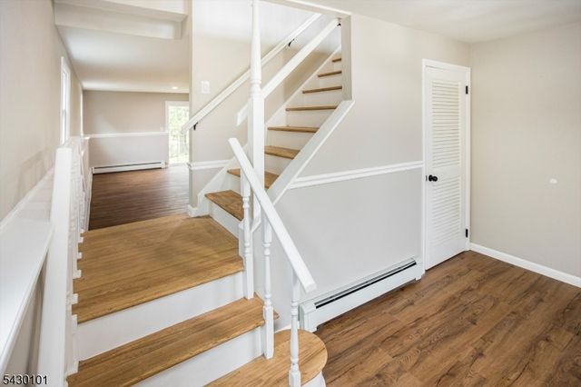 636 Bensel Dr, Mount Arlington Boro, NJ 07850