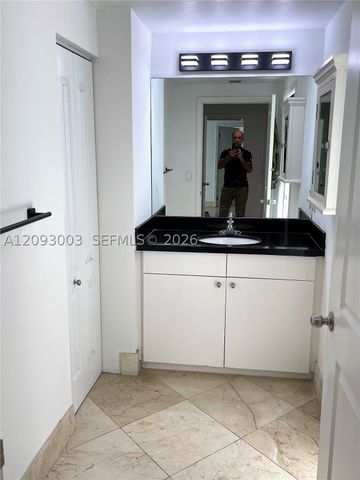 1250 S Miami Ave 2906, Miami, FL 33130