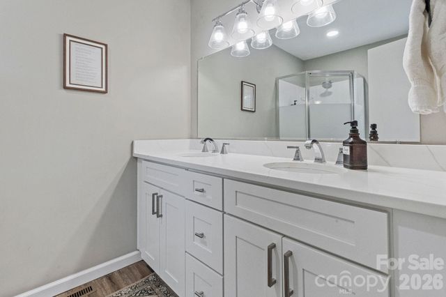 3968 Hollywood Ridge Road, Lenoir, NC 28645