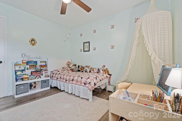 3968 Hollywood Ridge Road, Lenoir, NC 28645