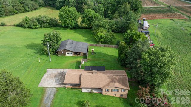 3968 Hollywood Ridge Road, Lenoir, NC 28645