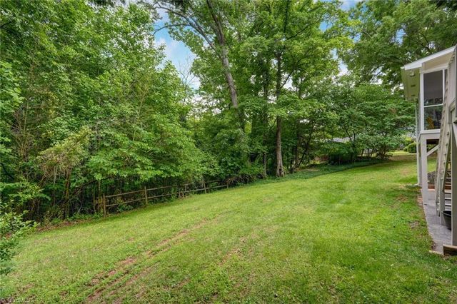 150 Pine Knoll Drive, Mount Airy, NC 27030
