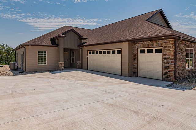 82 Mountain View Court, Branson West, MO 65737
