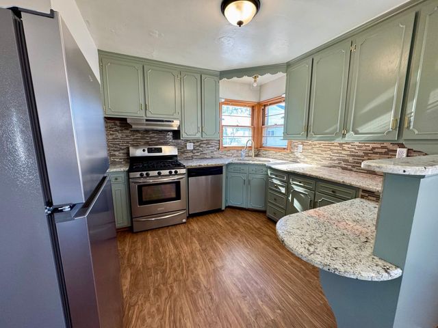 2072 Mohawk Avenue, Saint Paul, MN 55119