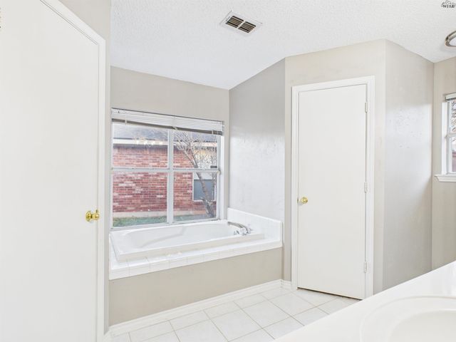 5303 PEPPERBUSH DRIVE, Wichita Falls, TX 76310