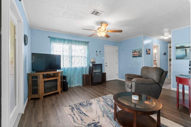 21 Clearview Street, Point Blank, TX 77364