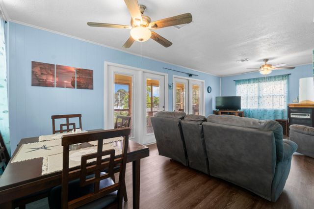21 Clearview Street, Point Blank, TX 77364