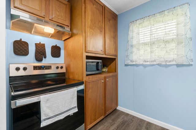 21 Clearview Street, Point Blank, TX 77364