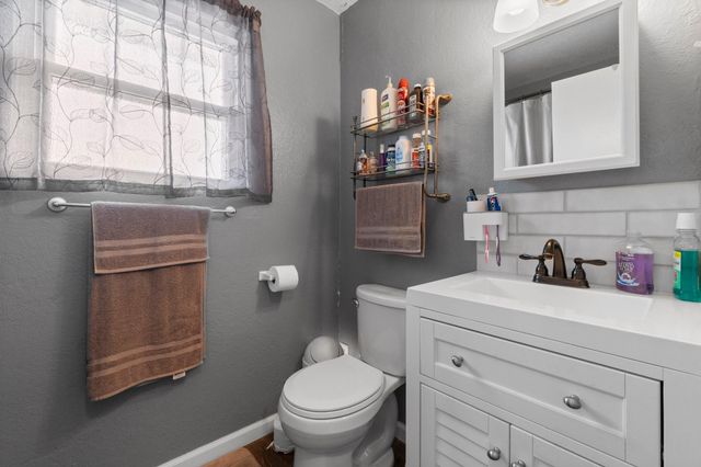 21 Clearview Street, Point Blank, TX 77364