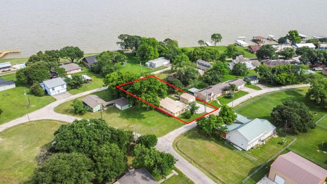 21 Clearview Street, Point Blank, TX 77364