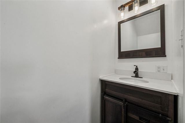 147 Hamilton Ave, Vandergrift, PA 15690