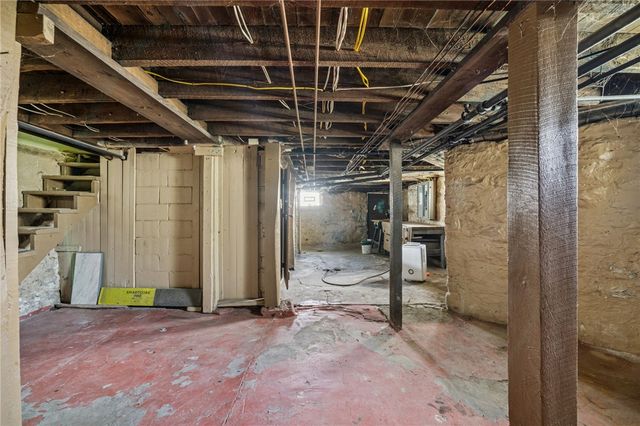 147 Hamilton Ave, Vandergrift, PA 15690