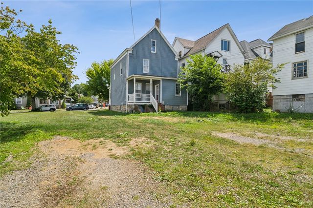 147 Hamilton Ave, Vandergrift, PA 15690