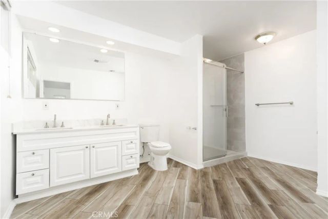 13951 Terra Bella Street, Los Angeles, CA 91331