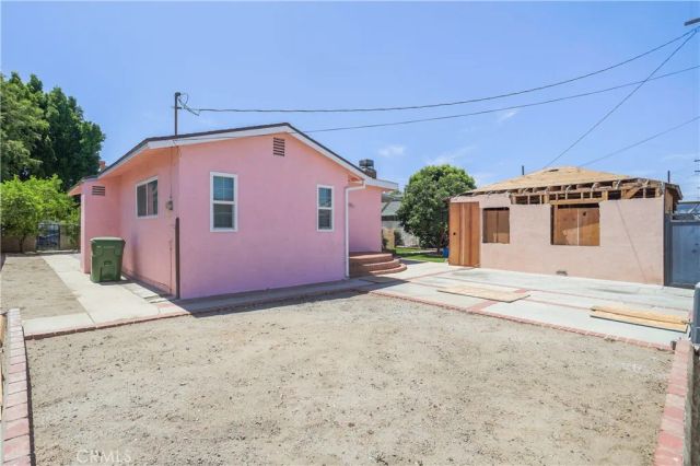 13951 Terra Bella Street, Los Angeles, CA 91331