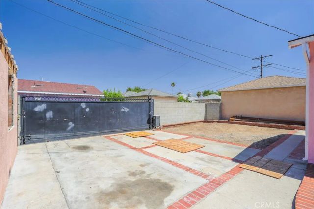 13951 Terra Bella Street, Los Angeles, CA 91331